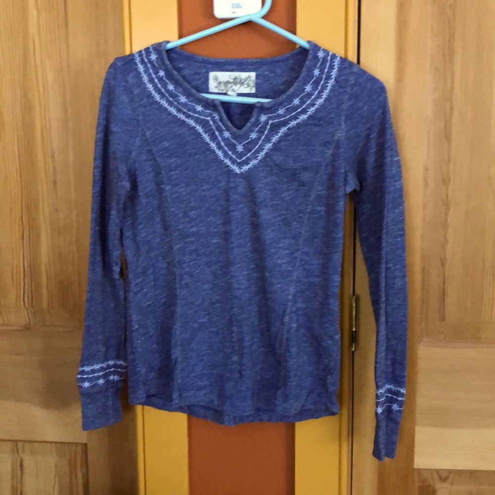 Periwinkle long sleeve with embroidery